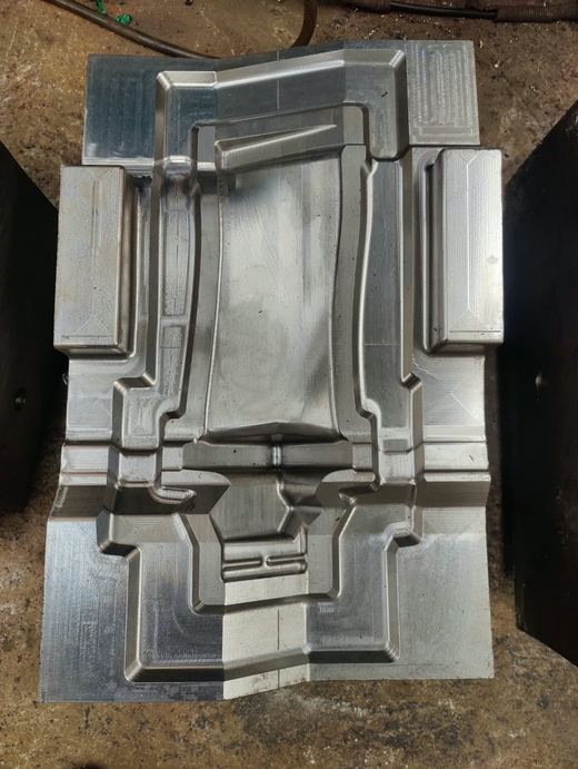 On the shop floor photo 10